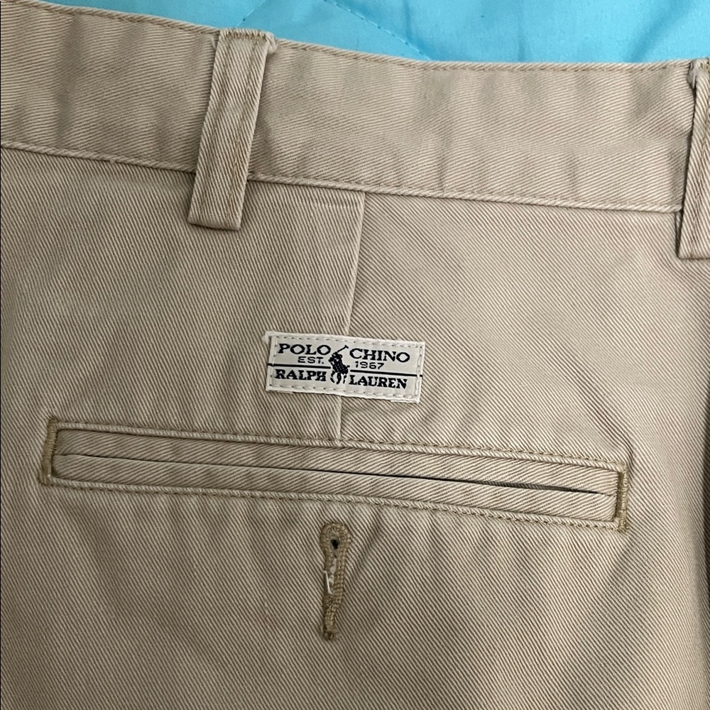 Polo by Ralph Lauren Men's Beige Flat Front Shorts - Picture 3 of 3